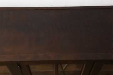 中古　北海道民芸家具　脚または台輪を付けてリメイク!　シックな大人空間を演出してくれるキャビネット(食器棚、カップボード、飾り棚、収納棚、本箱、ブックケース、サイドボード、サイドキャビネット)(R-060885)