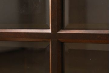 中古　北海道民芸家具　脚または台輪を付けてリメイク!　シックな大人空間を演出してくれるキャビネット(食器棚、カップボード、飾り棚、収納棚、本箱、ブックケース、サイドボード、サイドキャビネット)(R-060885)