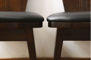 中古　美品　星野民芸(星野民藝)　個性的なデザインが存在感を放つダイニングチェア2脚セット(椅子、イス)(R-060889)