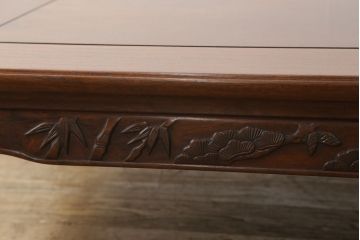 和製ビンテージ　国産指物家具　中森喜三郎作　漆塗り　花梨(カリン)材　幕板に彫刻された松竹梅が目を引く座卓(ローテーブル、センターテーブル、ヴィンテージ)(R-060891)