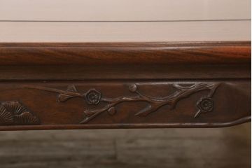 和製ビンテージ　国産指物家具　中森喜三郎作　漆塗り　花梨(カリン)材　幕板に彫刻された松竹梅が目を引く座卓(ローテーブル、センターテーブル、ヴィンテージ)(R-060891)
