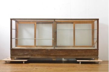 和製アンティーク　特大　ナラ(楢)材　素朴な木の風合いに懐かしさを感じるカウンターガラスケース(Gケース、ショーケース、ディスプレイケース、コレクションケース、キャビネット、飾り棚、陳列棚、店舗什器、英国)(R-060898)