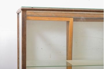 和製アンティーク　特大　ナラ(楢)材　素朴な木の風合いに懐かしさを感じるカウンターガラスケース(Gケース、ショーケース、ディスプレイケース、コレクションケース、キャビネット、飾り棚、陳列棚、店舗什器、英国)(R-060898)