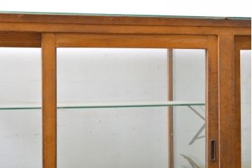 和製アンティーク　特大　ナラ(楢)材　素朴な木の風合いに懐かしさを感じるカウンターガラスケース(Gケース、ショーケース、ディスプレイケース、コレクションケース、キャビネット、飾り棚、陳列棚、店舗什器、英国)(R-060898)