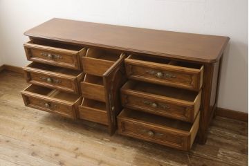 中古　美品　DREXEL HERITAGE(ドレクセルヘリテイジ)　気品あふれる佇まいが魅力のサイドボード(チェスト、引き出し)(R-060900)