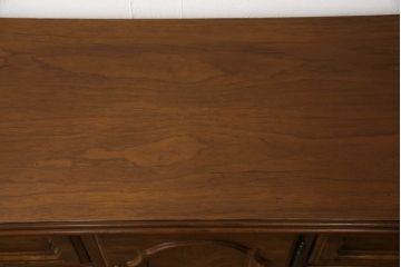 中古　美品　DREXEL HERITAGE(ドレクセルヘリテイジ)　気品あふれる佇まいが魅力のサイドボード(チェスト、引き出し)(R-060900)