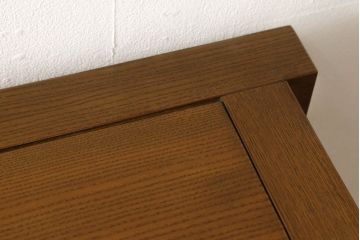 中古　ニレ材　和の趣あふれる佇まいが魅力的な水屋箪笥サイドボード(サイドキャビネット、収納棚、戸棚、食器棚、カップボード)(R-060903)