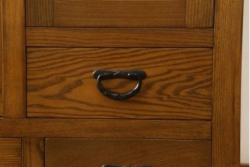 中古　ニレ材　和の趣あふれる佇まいが魅力的な水屋箪笥サイドボード(サイドキャビネット、収納棚、戸棚、食器棚、カップボード)(R-060903)