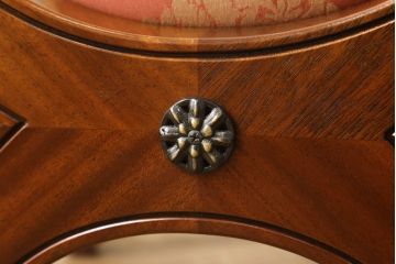 中古　美品　DREXEL HERITAGE(ドレクセルヘリテイジ)　ESPERANTO(エスペラント)　光沢のあるファブリックが高級感を醸し出すアーム付きダイニングチェア(イス、椅子)(定価約24万円)(R-060915)