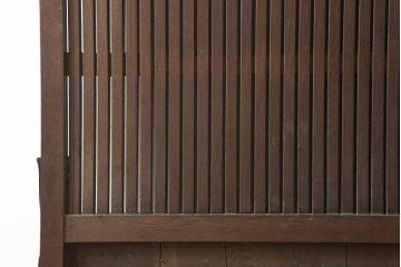 アンティーク建具　総欅(ケヤキ)材　大きな金具が存在感を放つ格子蔵戸1枚(玄関戸、引き戸)(R-060925)
