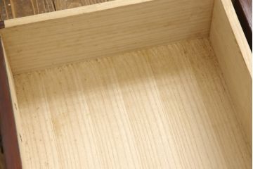 和製ビンテージ　前面欅(ケヤキ)材　総漆塗り　木地呂塗り　仙台箪笥　天板付リメイク　手打ちの龍(竜)金具が存在感を放つ重ね衣装箪笥(ヴィンテージ、収納箪笥、引き出し、和タンス)(R-060930)