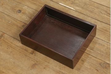 中古　民芸家具　漆塗り　紫檀材　大阪唐木指物　中澤唐木　透かし彫りが上品な雰囲気を醸し出す茶棚(違い棚、飾り棚、戸棚、収納棚)(定価約85万円)(R-060932)
