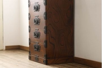 中古　美品　岩谷堂箪笥　こだわりの意匠が目を引く縦型チェスト(整理箪笥、引き出し、和タンス、収納箪笥、衣装箪笥)(R-060935)