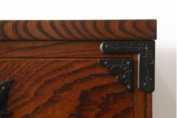 中古　美品　岩谷堂箪笥　こだわりの意匠が目を引く縦型チェスト(整理箪笥、引き出し、和タンス、収納箪笥、衣装箪笥)(R-060935)