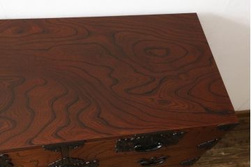 中古　岩谷堂箪笥　重厚な金具と美しい杢目が目を惹く衣装箪笥(和タンス、整理箪笥、収納箪笥、引き出し)(R-060937)