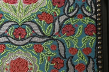 中古　超美品　グッチ(GUCCI)　フローラル&ビー(ハチ)　エキゾチックな雰囲気を醸し出す4パネルスクリーン(フローラルジャカード、ビージャガード、パーテーション、間仕切り、衝立て、折り畳み、つい立て)(定価約308万円)(R-060938)