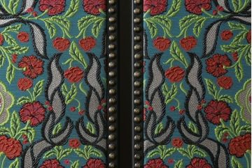 中古　超美品　グッチ(GUCCI)　フローラル&ビー(ハチ)　エキゾチックな雰囲気を醸し出す4パネルスクリーン(フローラルジャカード、ビージャガード、パーテーション、間仕切り、衝立て、折り畳み、つい立て)(定価約308万円)(R-060938)