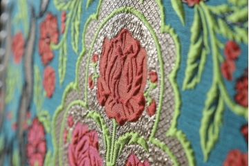 中古　超美品　グッチ(GUCCI)　フローラル&ビー(ハチ)　エキゾチックな雰囲気を醸し出す4パネルスクリーン(フローラルジャカード、ビージャガード、パーテーション、間仕切り、衝立て、折り畳み、つい立て)(定価約308万円)(R-060938)