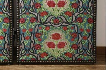 中古　超美品　グッチ(GUCCI)　フローラル&ビー(ハチ)　エキゾチックな雰囲気を醸し出す4パネルスクリーン(フローラルジャカード、ビージャガード、パーテーション、間仕切り、衝立て、折り畳み、つい立て)(定価約308万円)(R-060938)