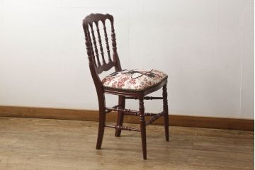 中古　超美品　グッチ(GUCCI)　ビー(ハチ)　エンブロイダリー　個性的なデザインが空間のアクセントになるウッドチェア(椅子、イス、ハーバリウムプリント)(定価約32万円)(R-060940)