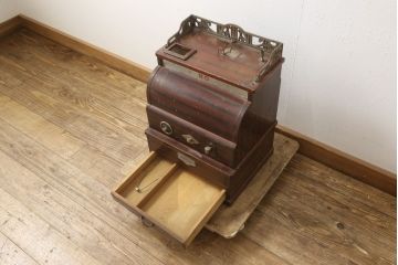 ジャンク品　昭和初期　ミクニ製作所(mikuni)　ノスタルジックな雰囲気漂う木製レジスター(キャッシャー、ディスプレイ)(R-060945)