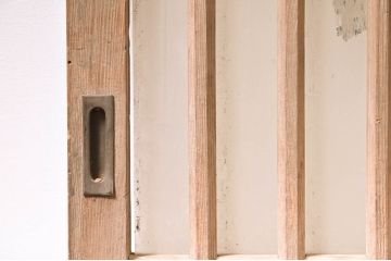 アンティーク建具　和の雰囲気漂うガラス入り格子戸2枚セット(玄関戸、引き戸、ガラス戸)(R-060948)