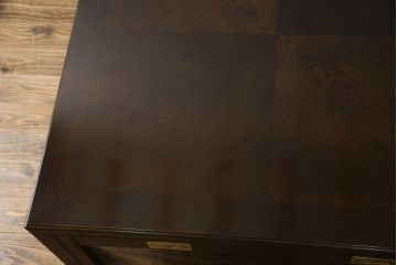 中古　カリモク　domani(ドマーニ)　Morganton(モーガントン)　ゴールドの引手が高級感を演出するセンターテーブル(リビングテーブル、ローテーブル)(定価約22万円)(R-060954)