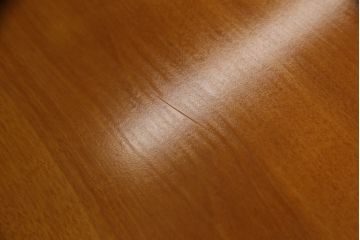 中古　美品　横浜ダニエル(daniel)　挽き物の脚がクラシカルな雰囲気を高めるダイニングテーブル(2人掛け、4人掛け、食卓)(R-060957)