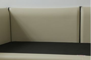 中古　展示品　超美品　Cassina(カッシーナ)　405　DUC(デュック)　FX革　黒のパイピングが空間を引き締める2人掛けソファ(2P、アームソファ、タグ付き)(定価約110万円)(R-060958)