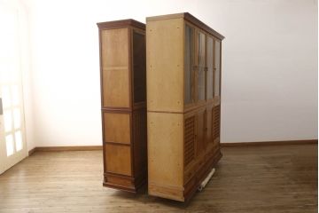 中古　美品　特注品　最高級!!　屋久杉の美しい杢目を堪能できる2間サイズの特大キャビネット(食器棚、収納棚、戸棚、水屋箪笥)(定価約400万円)(R-060968)