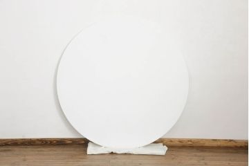 中古　Cassina(カッシーナ)　BOBOLI(ボボリ)　洗練されたデザインが美しさを放つラウンドテーブル(ダイニングテーブル、2人掛け、4人掛け、食卓)(定価約96万円)(R-060969)