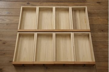 中古　屋久杉を使用した木の温もりあふれるサイドボード(サイドチェスト、収納箪笥、小物収納、引き出し)(定価約180万円)(R-060970)