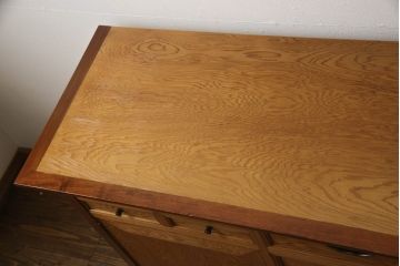 中古　屋久杉を使用した木の温もりあふれるサイドボード(サイドチェスト、収納箪笥、小物収納、引き出し)(定価約180万円)(R-060970)