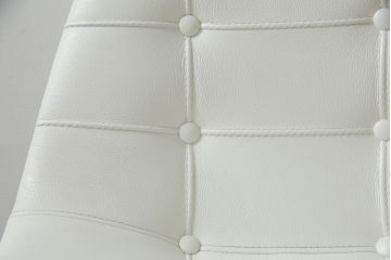 中古　美品　Cassinaixc.(カッシーナイクスシー)　Philippe Starck(フィリップ・スタルク)　245　CAPRICE(カプリス)　丸みのあるボディと華奢な脚のバランスが美しいアームレスチェア(ダイニングチェア、椅子、イス)(定価約17万円)(R-060973)