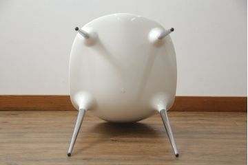 中古　美品　Cassinaixc.(カッシーナイクスシー)　Philippe Starck(フィリップ・スタルク)　245　CAPRICE(カプリス)　丸みのあるボディと華奢な脚のバランスが美しいアームレスチェア(ダイニングチェア、椅子、イス)(定価約17万円)(R-060973)