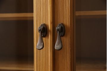 中古　美品　特注品　最高級!!　屋久杉の美しい杢目を堪能できるキャビネット(食器棚、収納棚、戸棚、水屋箪笥)(R-060977)