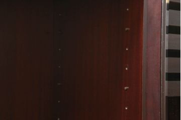 和製ビンテージ　美品　北欧デザイン　ローズウッド　シンプルながらも上品な佇まいが魅力的なサイドボード(ヴィンテージ、サイドキャビネット、収納棚、戸棚、食器棚、カップボード)(R-060978)