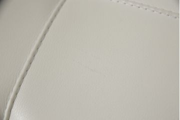 中古　展示品　超美品　Cassinaixc.(カッシーナイクスシー)　Philippe Starck(フィリップ・スタルク)　246　PASSION(パシオン)　本革　丸みのあるボディと華奢な脚のバランスが美しいアームチェア(ダイニングチェア、椅子、イス、レザー)(定価約21万円)(R-060988)