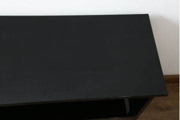 中古　美品　輪島塗り　総漆塗り　梨地蒔絵入り　日本風情漂う上品な茶棚(飾り棚、収納棚、戸棚)(定価約110万円)(R-060996)