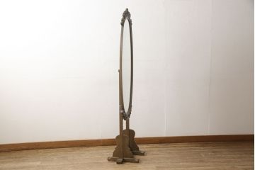 中古　美品　伊藤家具　神戸洋家具　可憐な小花の彫刻デザインが上品なスタンドミラー(姿見、鏡)(R-060998)