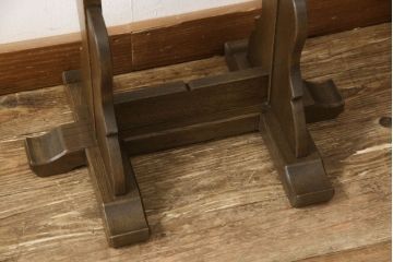 中古　美品　伊藤家具　神戸洋家具　可憐な小花の彫刻デザインが上品なスタンドミラー(姿見、鏡)(R-060998)