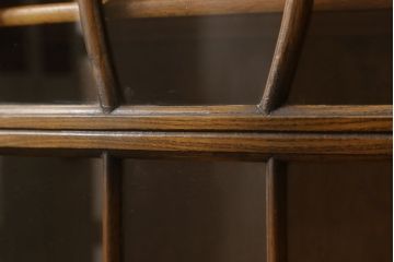 フランスアンティーク　アールデコ　クラシカルな佇まいが上品な空間を演出するブックケース(本箱、書棚、本棚、収納棚、戸棚、食器棚、カップボード、キャビネット)(R-061000)