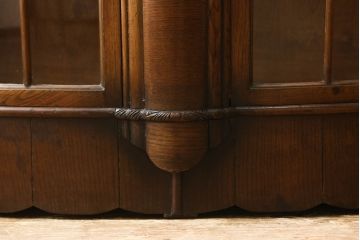 フランスアンティーク　アールデコ　クラシカルな佇まいが上品な空間を演出するブックケース(本箱、書棚、本棚、収納棚、戸棚、食器棚、カップボード、キャビネット)(R-061000)