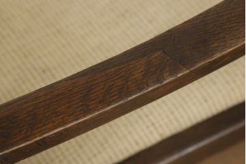 和製アンティーク　ナラ材　クラシカルな雰囲気を醸し出す彫刻入りアームチェア(ダイニングチェア、椅子、イス)(R-061001)