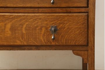 イギリスアンティーク　オーク材　雫型のドロップハンドルがかわいいドレッシングチェスト(ドレッサー、鏡台、ミラー)(R-061009)