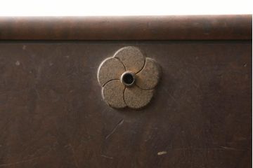 和製アンティーク　大正〜昭和初期　天板リメイク　前面欅(ケヤキ)　時代箪笥　玉杢が美しいローボード(テレビ台、ローチェスト、引き出し、テレビボード、和箪笥、和たんす)(R-061016)