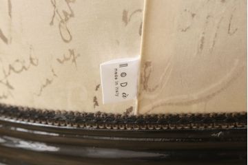 中古　美品　イタリア高級ブランド　モーダ(MODA)　優雅なデザインが目を惹くロココ調カウチソファ(2人掛けソファ、シェーズロング、2P、長椅子、二人掛け)(定価約100万円)(R-061021)