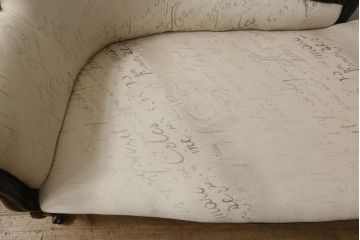 中古　美品　イタリア高級ブランド　モーダ(MODA)　優雅なデザインが目を惹くロココ調カウチソファ(2人掛けソファ、シェーズロング、2P、長椅子、二人掛け)(定価約100万円)(R-061021)