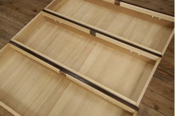 中古　美品　筑後民芸　表面欅(ケヤキ)材　重厚な佇まいが魅力的なテレビ台(ローボード、ローチェスト)(R-061022)