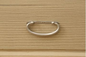 中古　伝統工芸士　熊倉由蔵作　衣装盆14杯　たっぷりの収納力と上品な佇まいが魅力的な加茂総桐箪笥(大丸、四方丸、総桐たんす、着物箪笥、引き出し、衣装タンス)(定価約120万円)(R-061029)